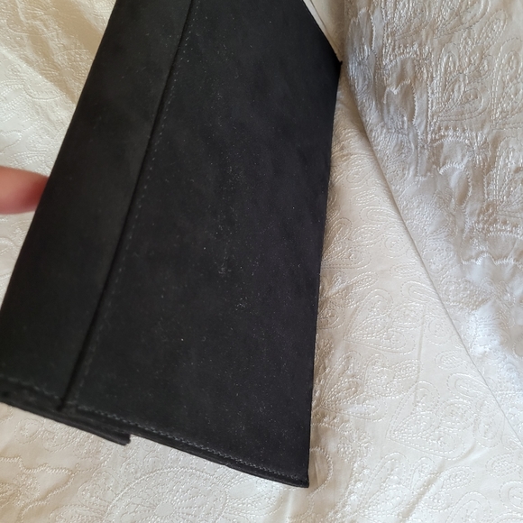 NEW LOOK SUEDE CLUTCH - Picture 5 of 12